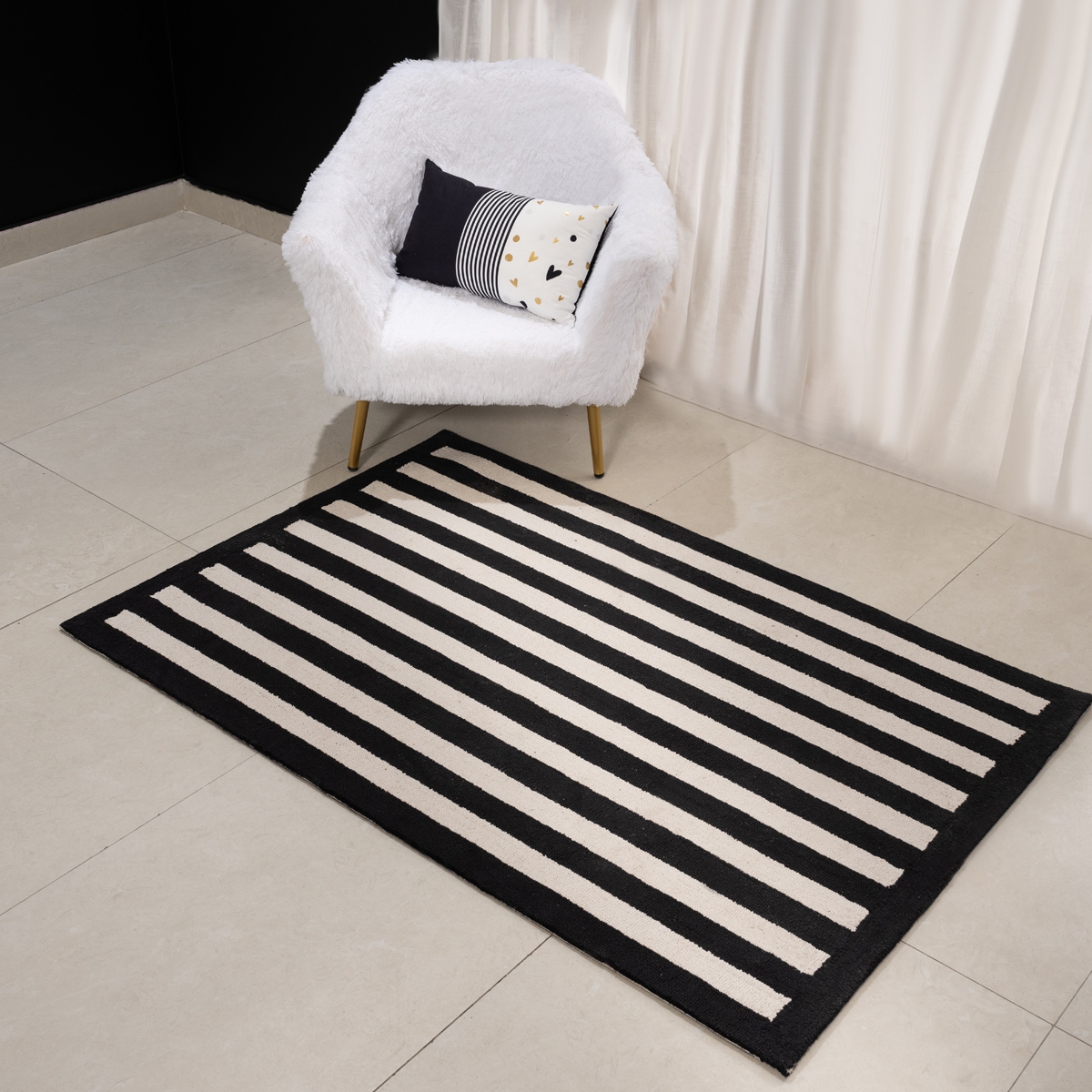 Buy Beauty sleep rug black & white 100x150 cm in Kuwait