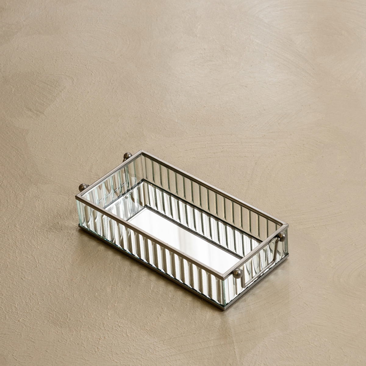Buy Ribbed mirror deco tray silver 22x10x4. 5 cm in Kuwait