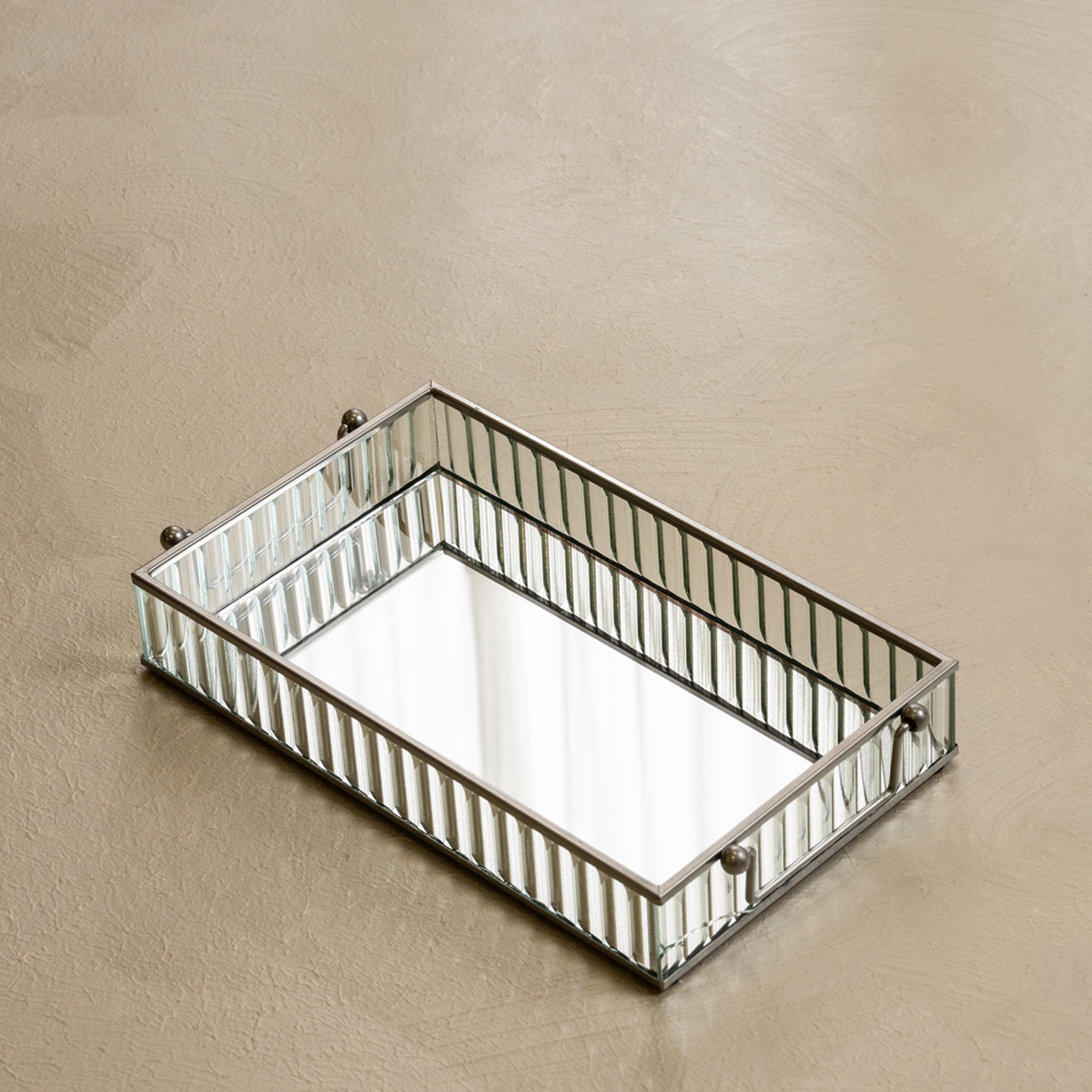 Buy Ribbed mirror deco tray silver 27x15x4. 5 cm in Kuwait