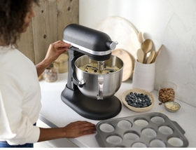 7 Quart Bowl-Lift Stand Mixer