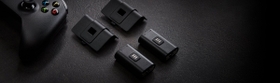 يتضمن حزمتين بطارية 1400mAh قابلة للشحن