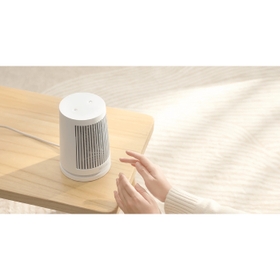 Wide-angle gentle airflow for comfort