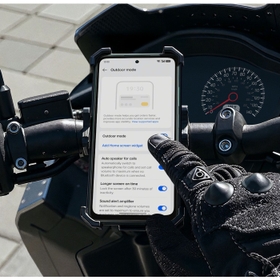 Outdoor Mode & Glove Touch