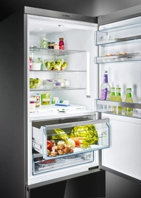 ضوء LED: يحافظ على محتويات الثلاجة طازجة. 
