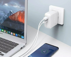 RAVPower 36W UK Wall Charger + Lighting Cable