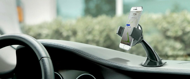 Mounts Effortlessly to Your Car's Dash or Windscreen